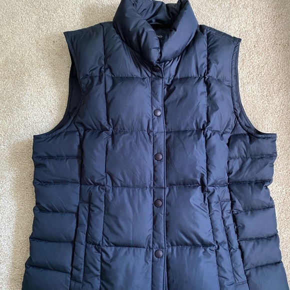 Lands End Down Vest - Picture 2 of 9